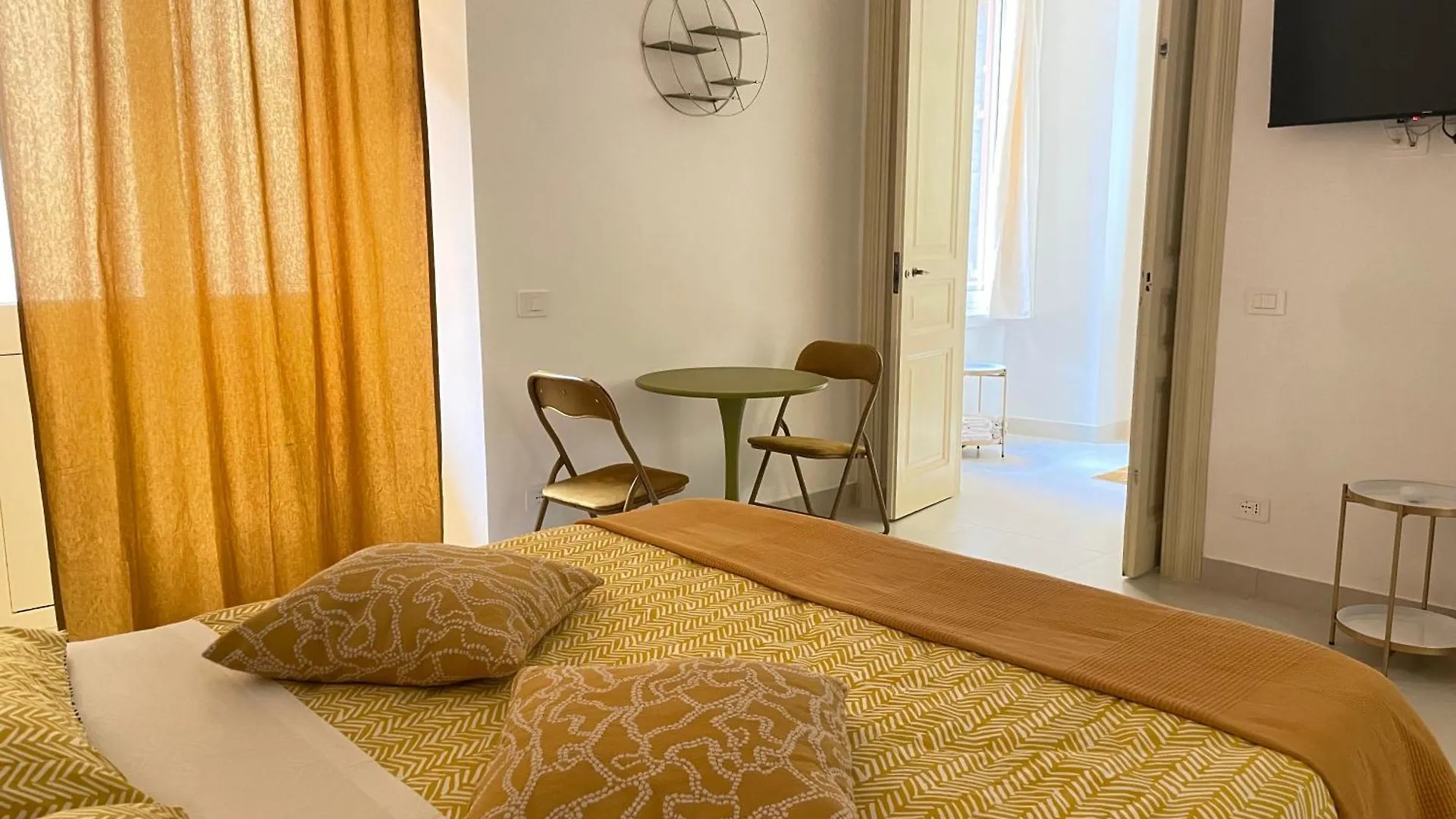 Bed & Breakfast Rch Roman Central House 0*, Rome Italy